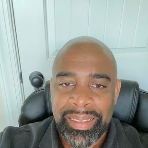 Meet your Posher, Cliff